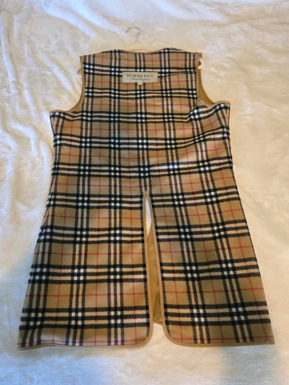 Authentic Burberry Vintage Check Sleeveless Coat - Beige Like New - Picture 7 of 14